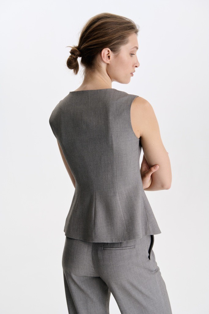 ЖИЛЕТ ПОДОВЖЕНОГО СИЛУЕТУ 1254\12-7 зображення 1